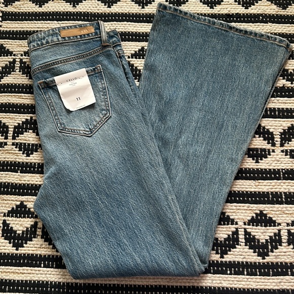 NWT Cello high-rise flare jeans - Picture 1 of 7